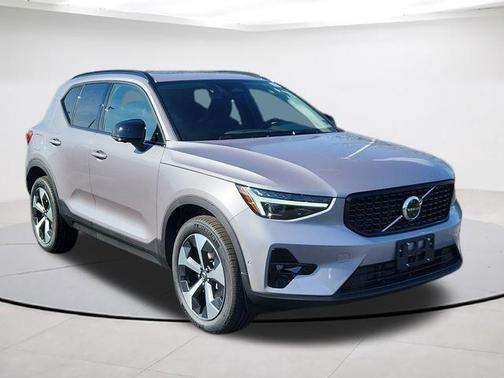 Aurora Blue 2026 Volvo XC40 B5 Plus