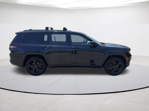 Midnight Sky 2023 Jeep Grand Cherokee L Limited