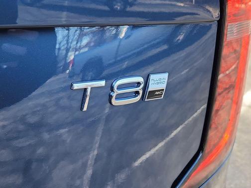 Denim Blue Metallic 2026 Volvo XC90 Plug-In Hybrid T8 Ultra 7-Seater