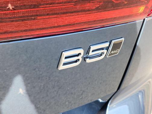 Denim Blue Metallic 2026 Volvo XC60 B5 Plus