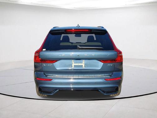 Denim Blue Metallic 2026 Volvo XC60 B5 Plus