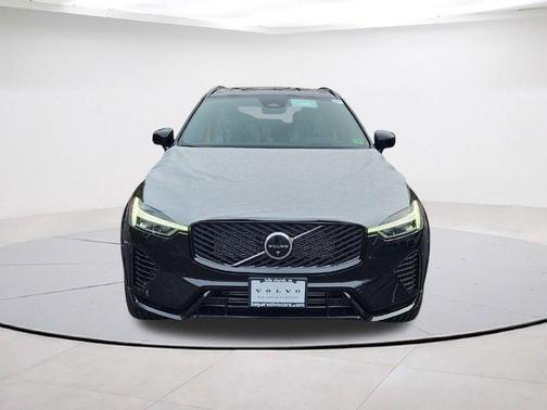 Onyx Black Metallic 2026 Volvo XC60 Plug-In Hybrid T8 Polestar Engineered