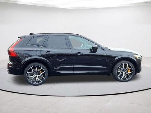 Onyx Black Metallic 2026 Volvo XC60 Plug-In Hybrid T8 Polestar Engineered