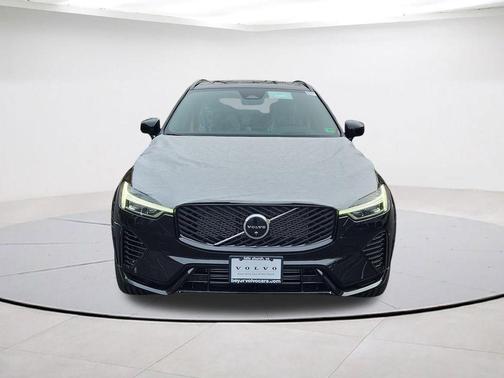 Onyx Black Metallic 2026 Volvo XC60 Plug-In Hybrid T8 Polestar Engineered