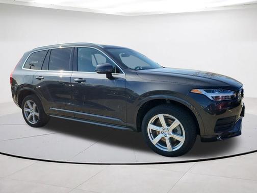 2023 Volvo XC90 B6 Core