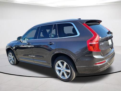 2023 Volvo XC90 B6 Core