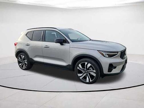 2023 Volvo XC40 Plus