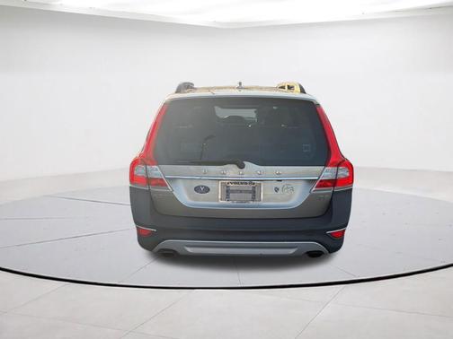 Sea Shell Metallic 2016 Volvo XC70 T5 Drive-E Premier