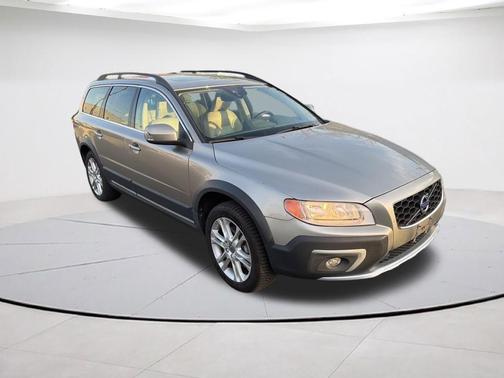 Sea Shell Metallic 2016 Volvo XC70 T5 Drive-E Premier