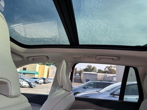 Denim Blue Metallic 2025 Volvo XC90 Plug-In Hybrid T8 Plus 7-Seater