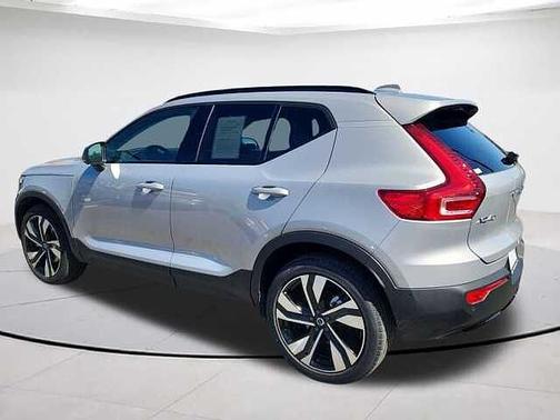 Silver 2025 Volvo XC40 B5 Plus Dark Theme