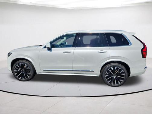 Crystal White Pearl 2026 Volvo XC90 B6 Ultra 7-Seater