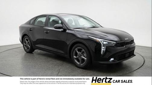 Aurora Black Pearl 2025 Kia K4 LXS