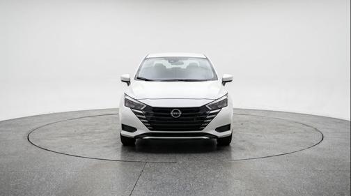 Aspen White Tricoat 2025 Nissan Versa 1.6 SV