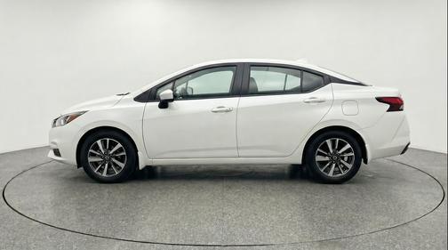 Aspen White Tricoat 2025 Nissan Versa 1.6 SV