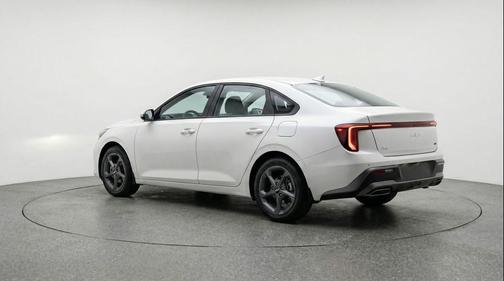 Snow White Pearl 2025 Kia K4 LXS