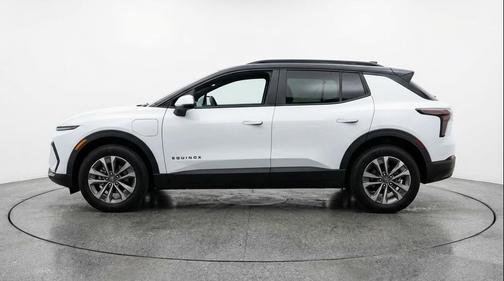 Summit White 2025 Chevrolet Equinox 1LT