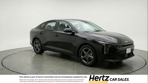 Aurora Black Pearl 2025 Kia K4 LXS