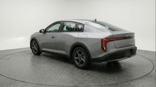 Interstellar Gray 2025 Kia K4 LXS
