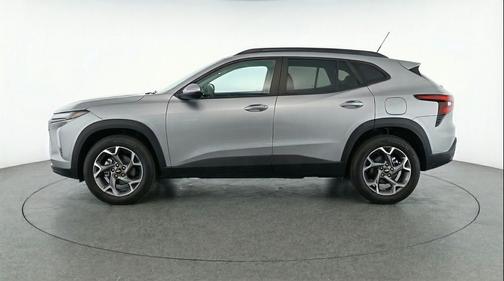 Sterling Gray Metallic 2025 Chevrolet Trax LT