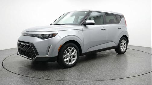 Steel Gray 2025 Kia Soul LX