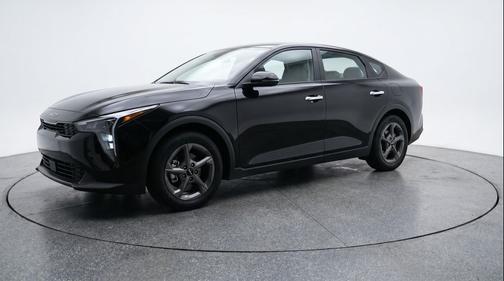 Aurora Black Pearl 2025 Kia K4 LXS