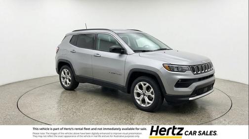 Silver Zynith Metallic Clearcoat 2025 Jeep Compass Latitude