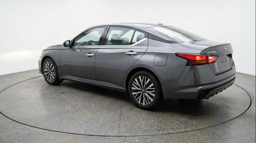 Gun Metallic 2025 Nissan Altima SV FWD