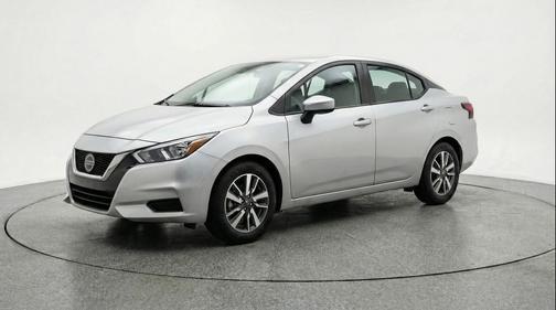 Brilliant Silver Metallic 2025 Nissan Versa 1.6 SV