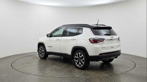 Bright White Clearcoat 2025 Jeep Compass Trailhawk