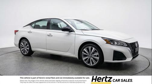 Glacier White 2025 Nissan Altima SV FWD