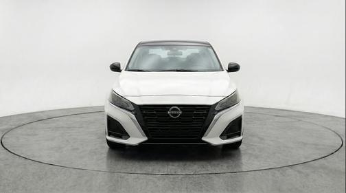 Glacier White 2025 Nissan Altima SV FWD