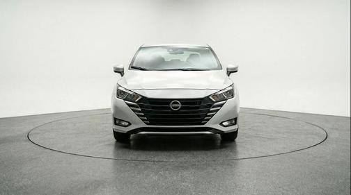 Brilliant Silver Metallic 2025 Nissan Versa 1.6 SV