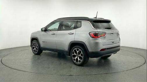 Silver Zynith Metallic Clearcoat 2025 Jeep Compass Limited