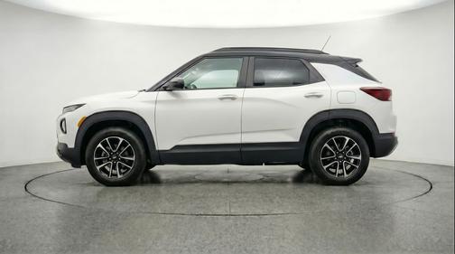 Summit White 2025 Chevrolet Trailblazer LT