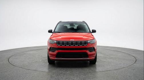 Red Hot Pearlcoat 2025 Jeep Compass Limited