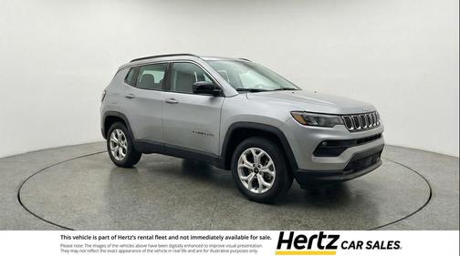 Silver Zynith Metallic Clearcoat 2025 Jeep Compass Latitude