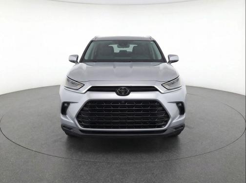 Celestial Silver Metallic 2024 Toyota Grand Highlander XLE