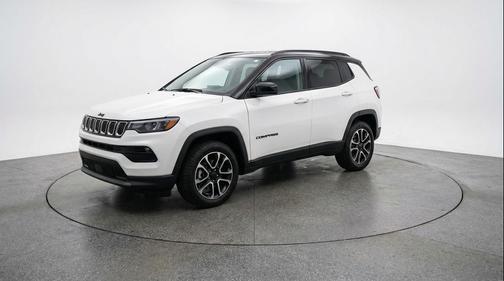 2025 Jeep Compass Trailhawk