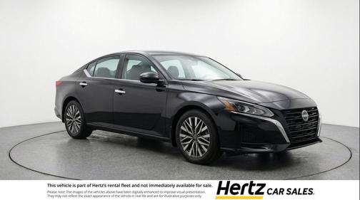 Super Black 2025 Nissan Altima SV FWD
