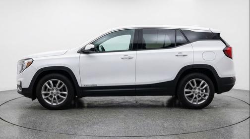 Summit White 2024 GMC Terrain SLT