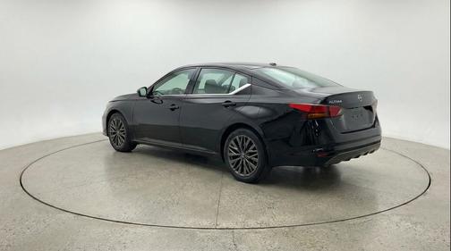 Super Black 2025 Nissan Altima SV FWD