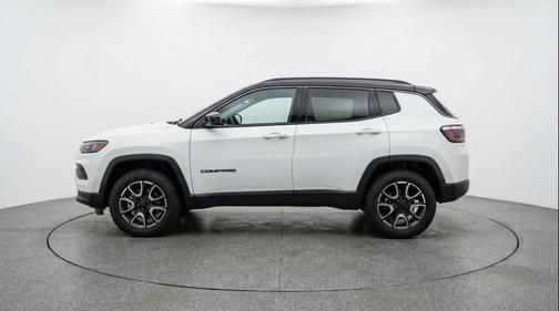 Bright White Clearcoat 2025 Jeep Compass Trailhawk