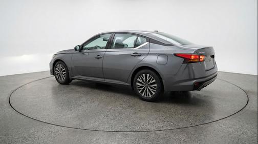 Gun Metallic 2025 Nissan Altima SV FWD