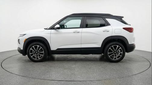 Summit White 2025 Chevrolet Trailblazer LT