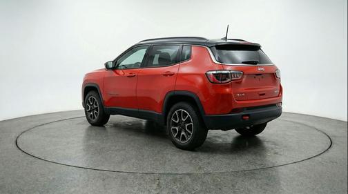 Red Hot Pearlcoat 2025 Jeep Compass Trailhawk
