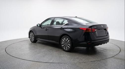 Super Black 2025 Nissan Altima SV FWD