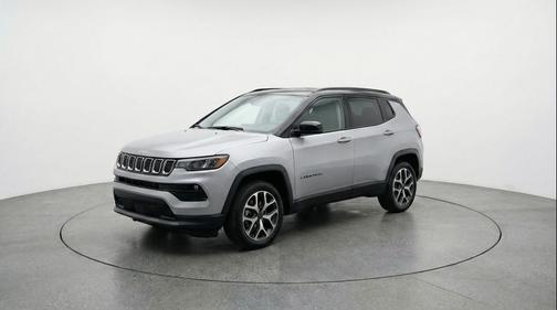 Silver Zynith Metallic Clearcoat 2025 Jeep Compass Limited