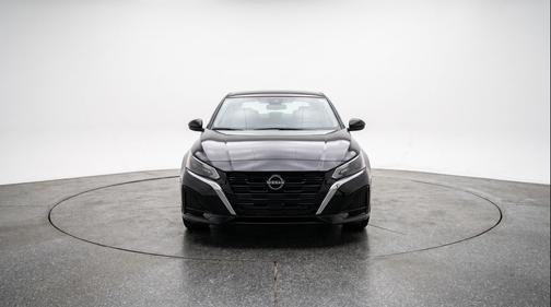 Super Black 2025 Nissan Altima SV FWD