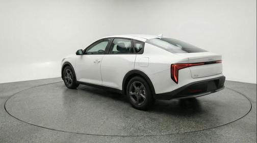 Snow White Pearl 2025 Kia K4 LXS